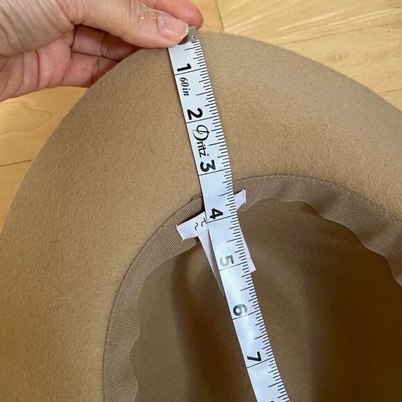 Phase 3 100% Wool Hat in Camel Tan NWOT - Picture 12 of 12